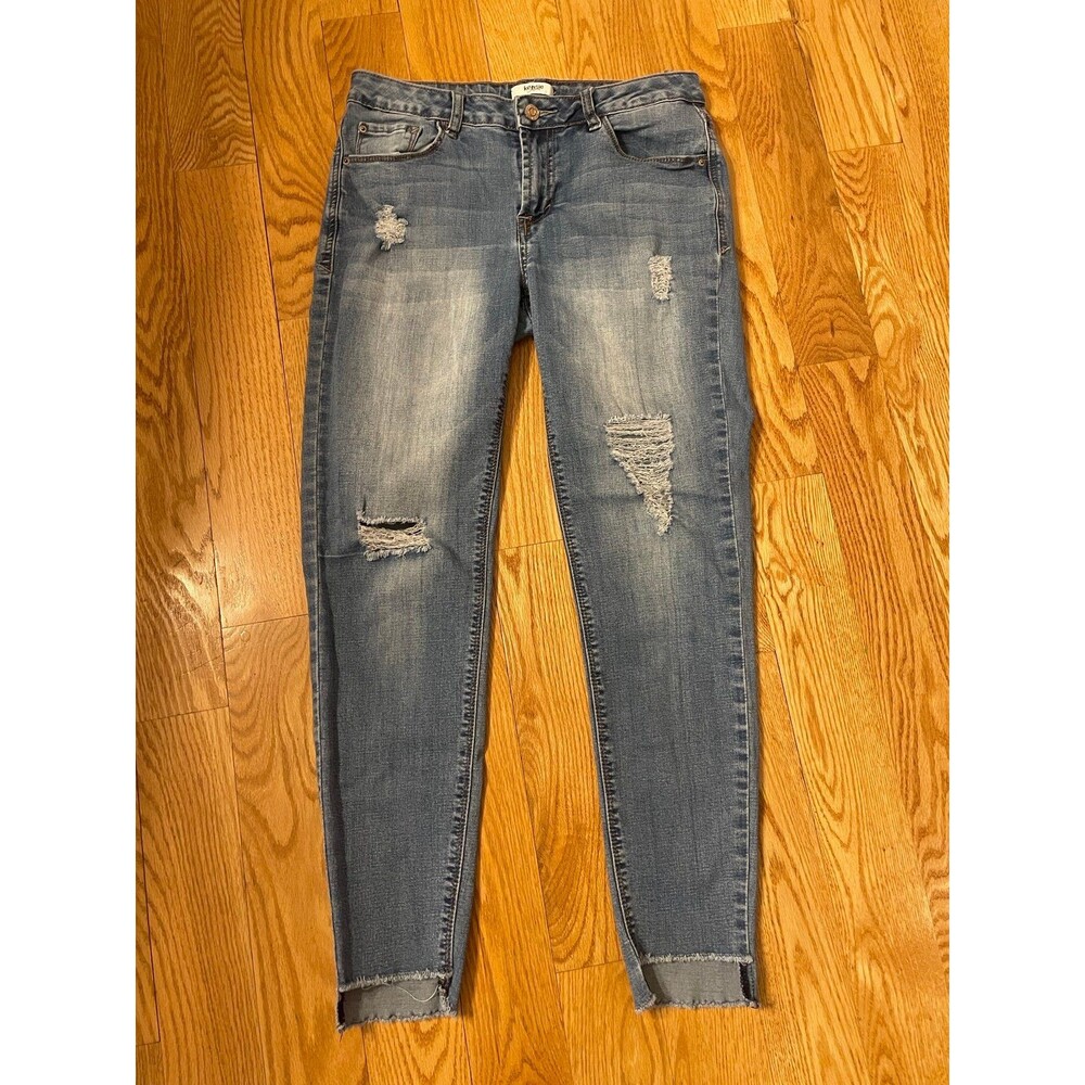Women’s Kensie Skinny Distressed Cropped Jean - Size: 4/27